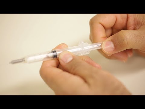 Video: 4 manieren om een injectie te geven