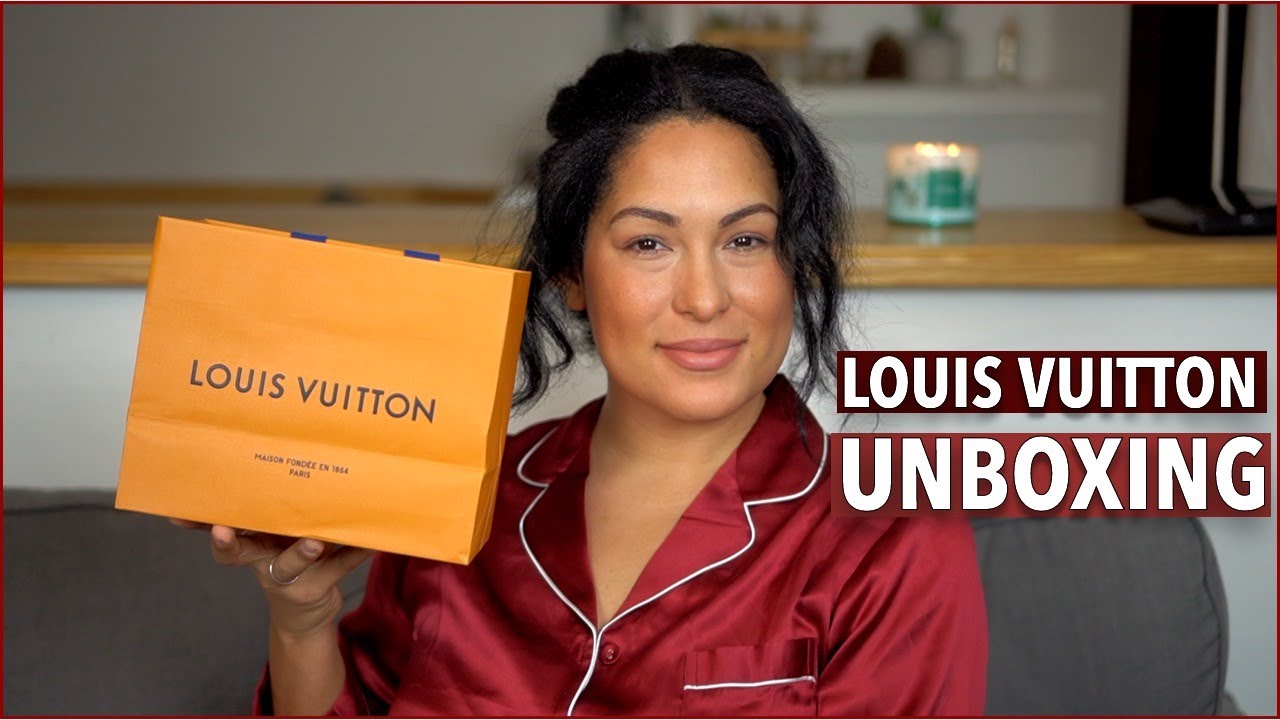 LUXURY SHOPPING IN NZ  UNBOXING Louis Vuitton Fragrance with