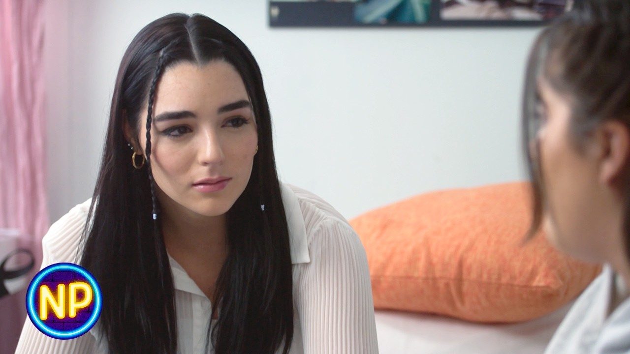 Kendall Comes Clean | Chicken Girls: College Years S1E8