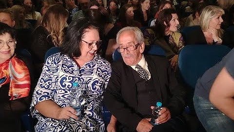 OTAC MARIJE SERIFOVIC stigao na koncert kod cerke! Pogledajte pored koga je seo!