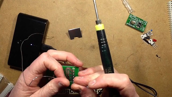 This USB-powered soldering iron is amazing and you can get 21% off