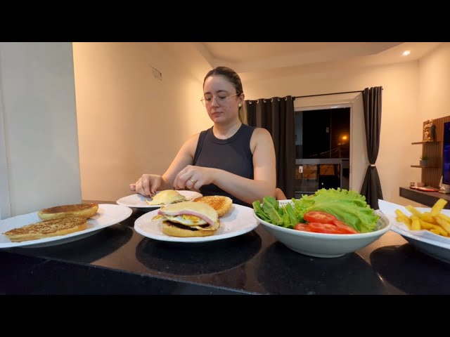 ASMR VLOG: NOSSA NOITE DO HAMBÚRGUER