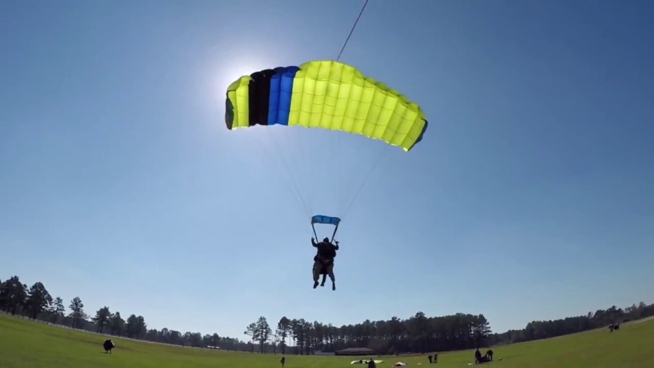 Skydiving Angels Parachute Team demos for Children of Fallen Heroes ...
