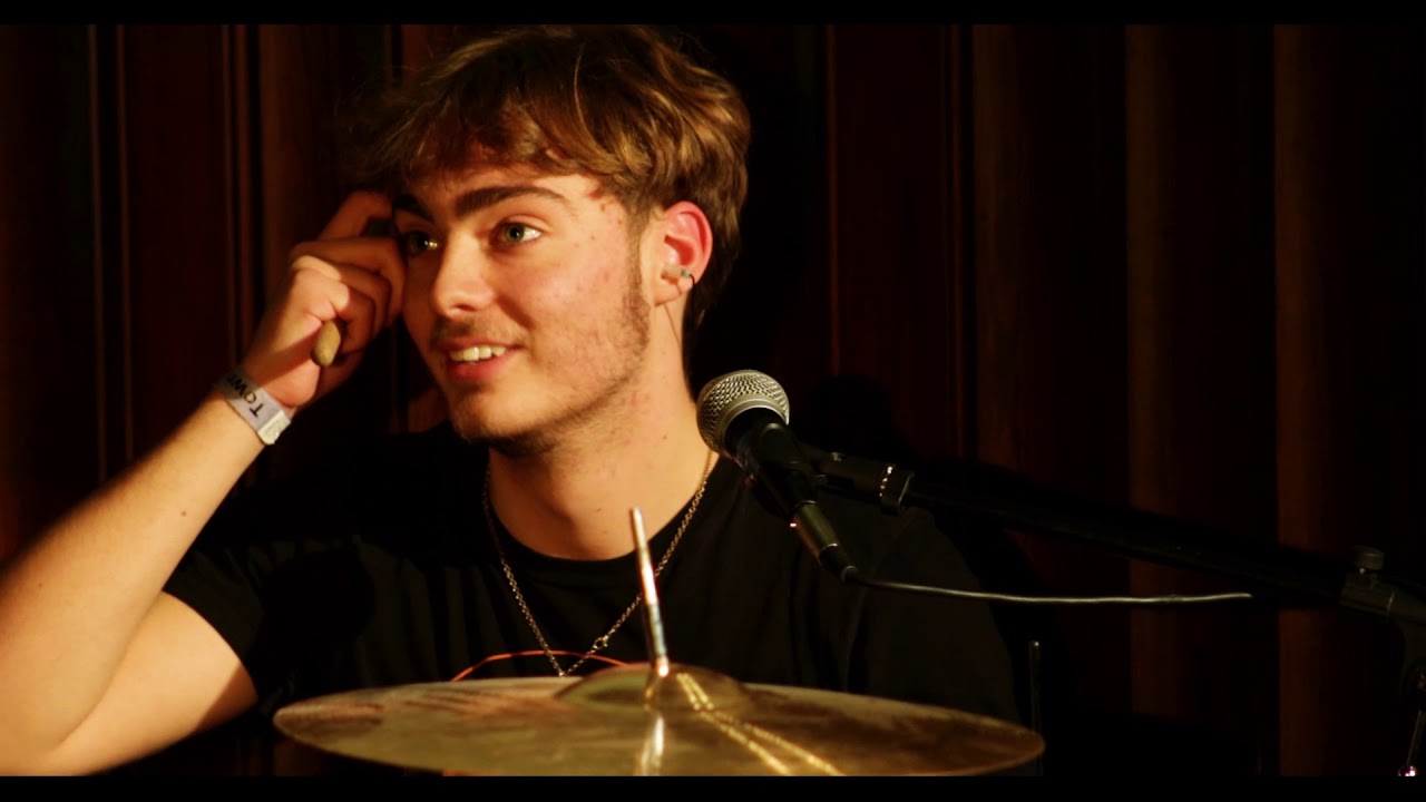 Oll Korrect - Unsigned 2nd November 2018