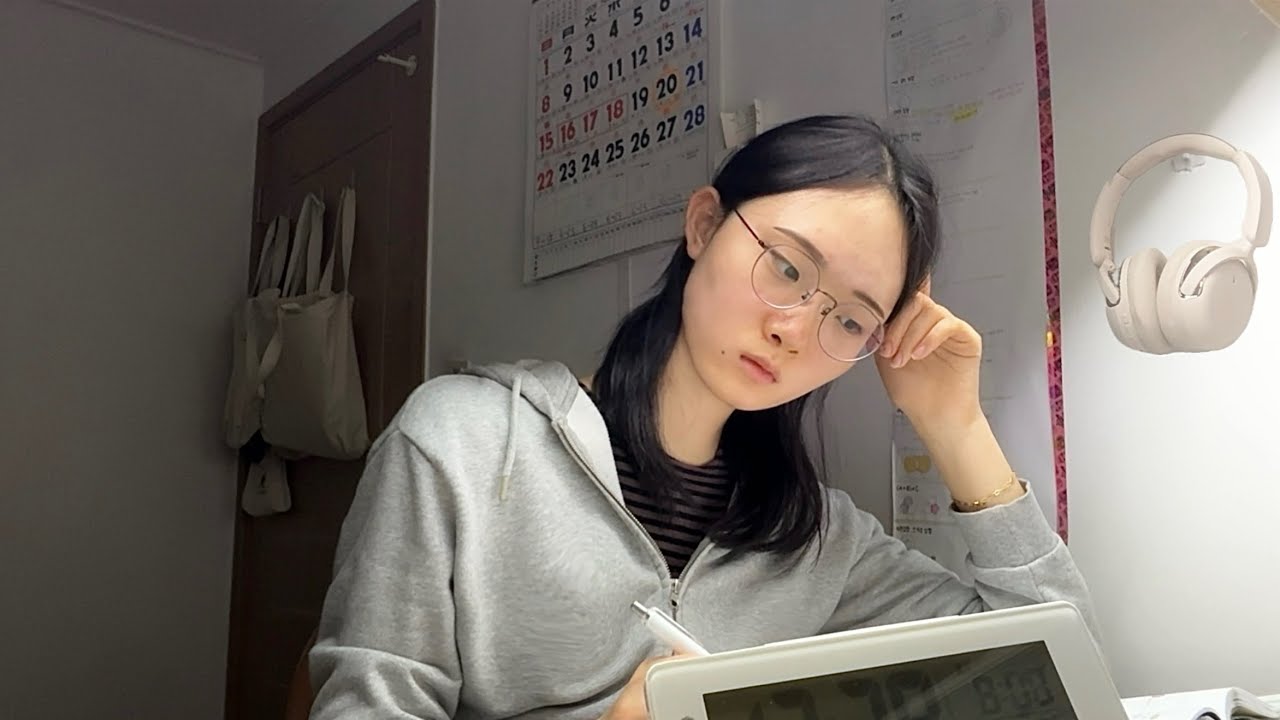 26.02.23 월 | 17H 34M