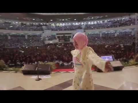 Fatin And The Mecin - Grenade At Universitas Muhammadiyah Malang Cover