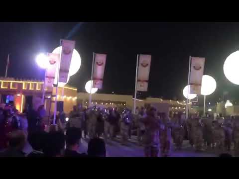 الجيش القطري يعزف مقطوعه اغنية ذات الشامة للفنان السوداني محمد وردي