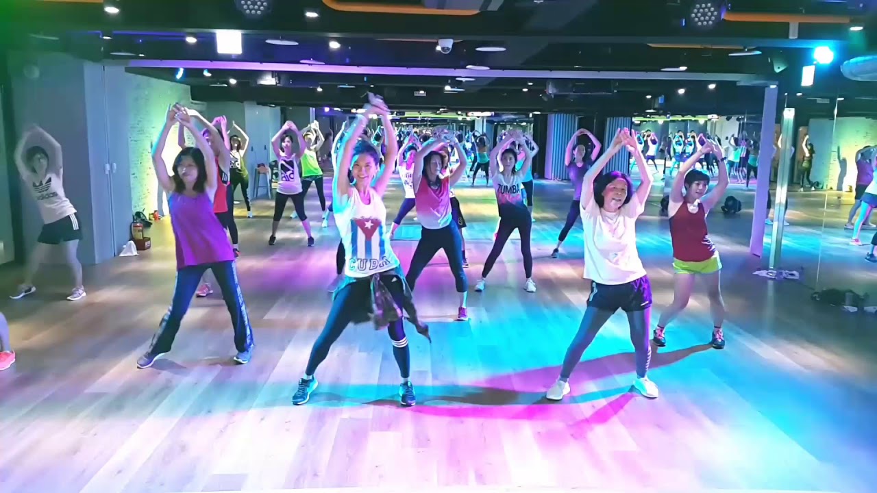 Robarte un beso - Zumba® Fitness / Taipei Taiwan by Tien Tien / in WAO Taiwan