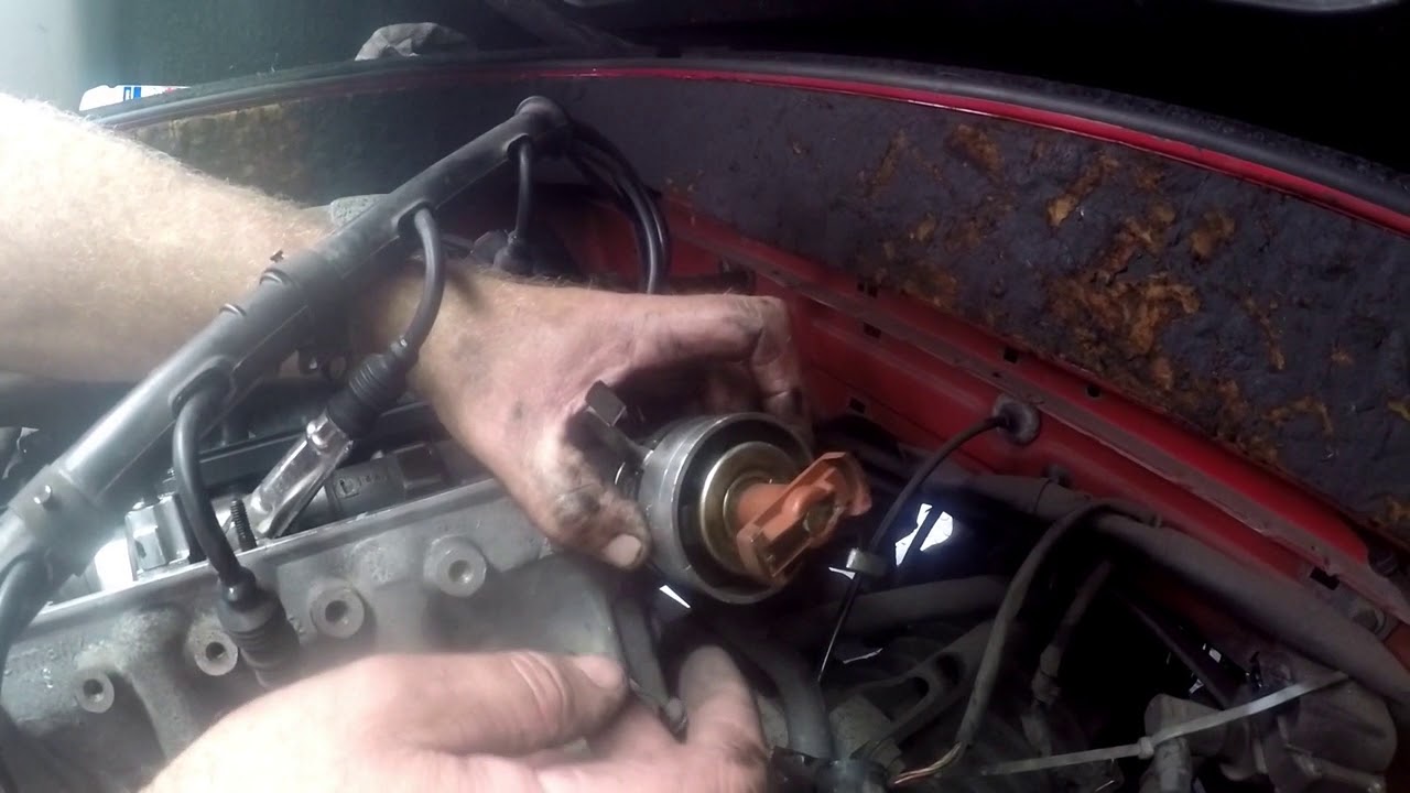 Vw Microbus 2.3i Engine Timing & Fitting the Tappet Cover - YouTube