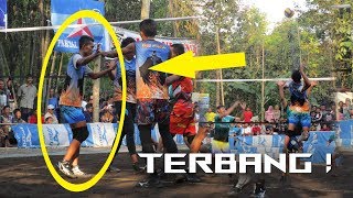 Cepy spiker lokal berbadan kecil & tidak terlalu tinggi tapi lompatannya kayak terbang !