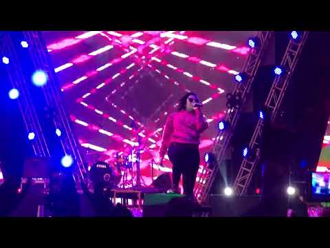 Illegal Weapon -Jasmine Sandlas live @ Jaipur  Gaana Crossblade