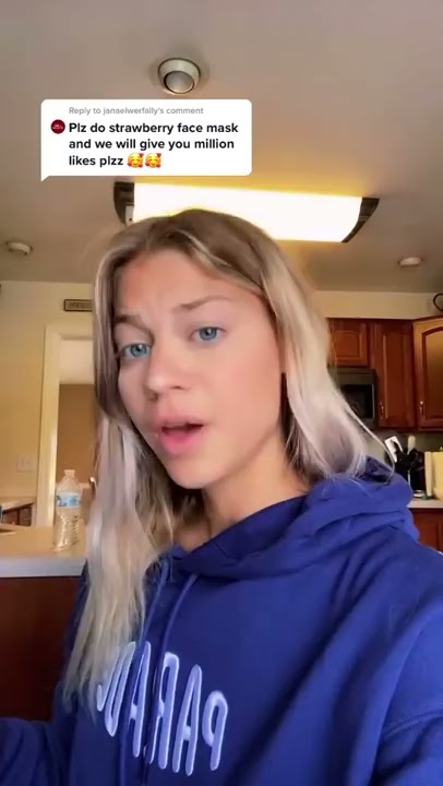 STRAWBERRY FACE MASK | SYDNEY MORGAN #SHORTS
