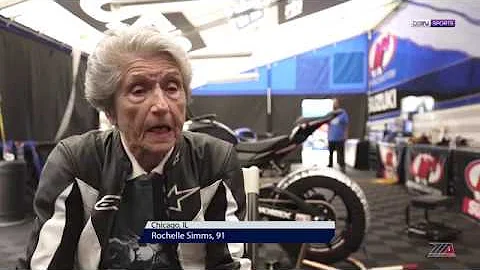 Rochelle Simms Dunlop M4 Suzuki Two-Seat Suzuki Su...