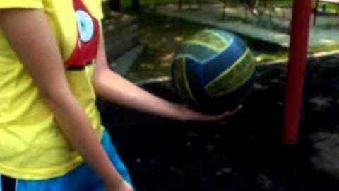 how to do a underhand serve vid