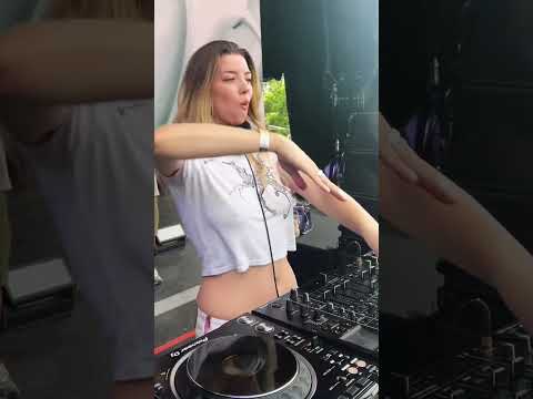 solidground has been a major moment in my sets for a while. now that it’s out its even more funnn✮⋆˙