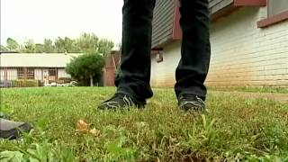 Mom arrested after abandoning toddler for Walmart
