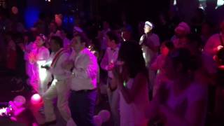 Flash Mob At Le Thems - Shakira- Waka Waka