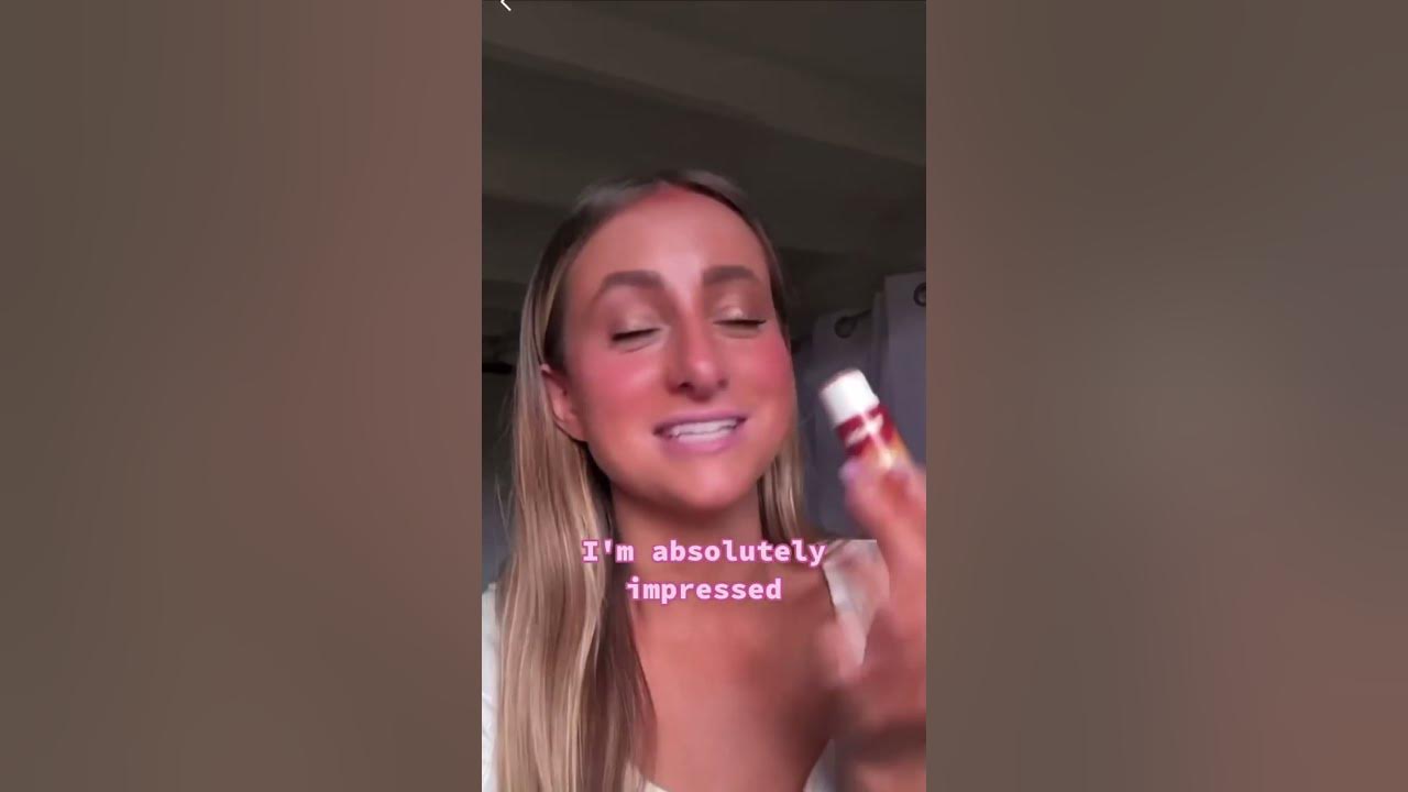  How to moisturize your lips naturally - YouTube