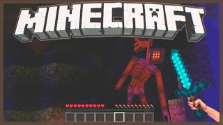 😮Siren head to hunt me in the forest what to do???? | Minecraft RTX Siren head screenshot 4