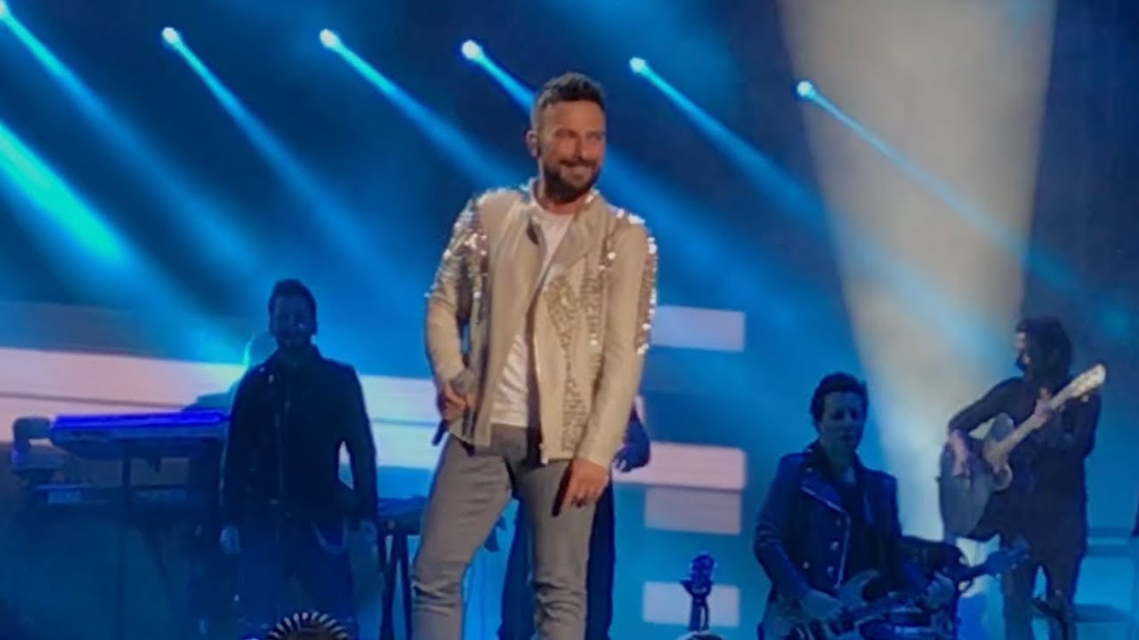 MEGASTAR TARKAN KONSERİ VADİSTANBUL ELİF YALÇINA TEŞEKKÜR EDERİM #EvdeKonser
