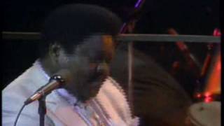 Video thumbnail of "Fats Domino - Walking To New Orleans"