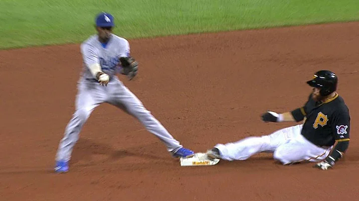 LAD@PIT: Pirates challenge double play to end the 7th