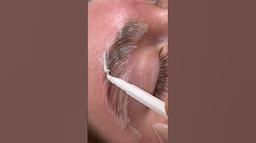 Brow lamination step 2🤌 #browlamination #browlifting #browtutorial #beauty #trendingshorts