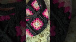 crochet granny Square bag #crochetbags #crochetpattern