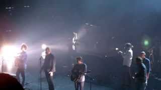 The National play acoustic version of Vanderlyle Crybaby Geeks live at Manchester Apollo