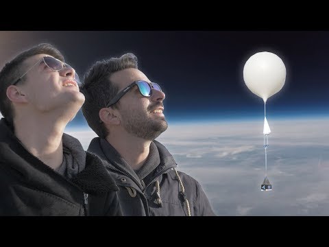 Videó: Lebegne egy hélium ballon az űrben?