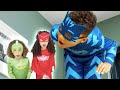 PJ Masks na vida real 🌟 Gigante Gato!  🌟 Desenhos Animados