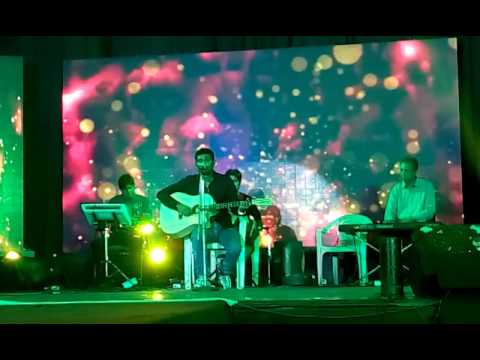 Guitar Performance On Kabhi Kabhi Mere Dil Mein & Mere Saamne Wale Khidki Mein Mashup.