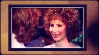 Video thumbnail of "BARBRA STREISAND queen bee"