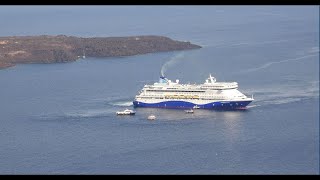 ΡΕΠΟΡΤΑΖ ΤΗΣ Τ ΣΑΒΒΙΔΟΥ ΓΙΑ ΤΗΝ ΠΡΩΤΗ ΑΦΙΞΗ ΚΡΟΥΑΖΙΕΡΟΠΛΟΙΟΥ ΣΤΗΝ ΣΑΝΤΟΡΙΝΗ