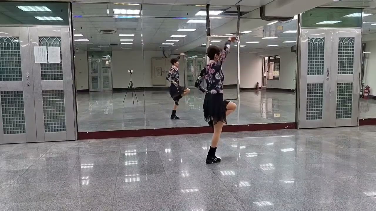 舞動裙擺《晚風》好聽的經典歌曲#葉蒨文主唱#  