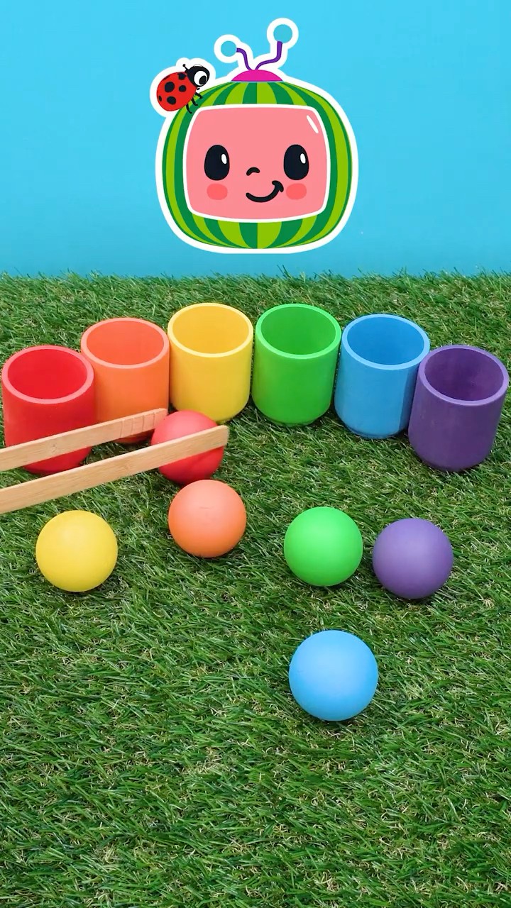 Learn Colors?????? with Balls! Uh oh! Catch that ball! #shorts #cocomelon