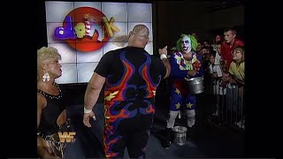 Bam Bam Bigelow has a run in with Doink