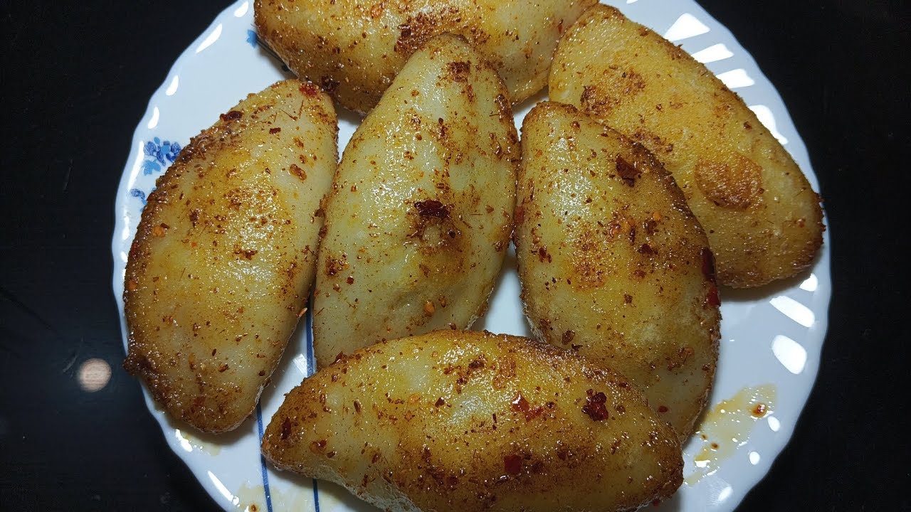 আলুর পুর ভরা পুলি পিঠে খুব সহজ পদ্ধতিতে এভাবেই বাড়িতে বানিয়ে ফেলুন ...