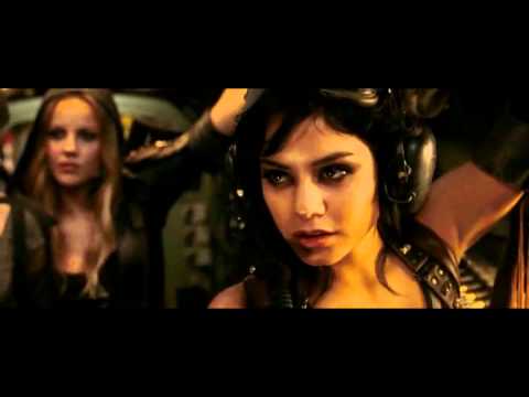 Zack Snyder - Sucker Punch - Meet Blondie Featurette (Vanessa Hudgens)