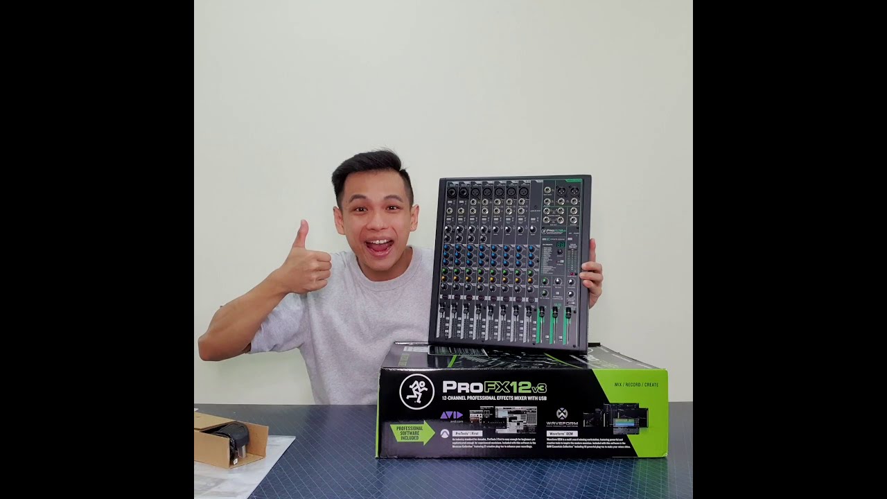 Mackie ProFX12v3 Mixer with USB