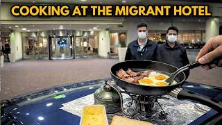 Download Lagu Cooking up EGG \u0026 BACON at the MIGRANT HOTEL 🍳🥓 MP3