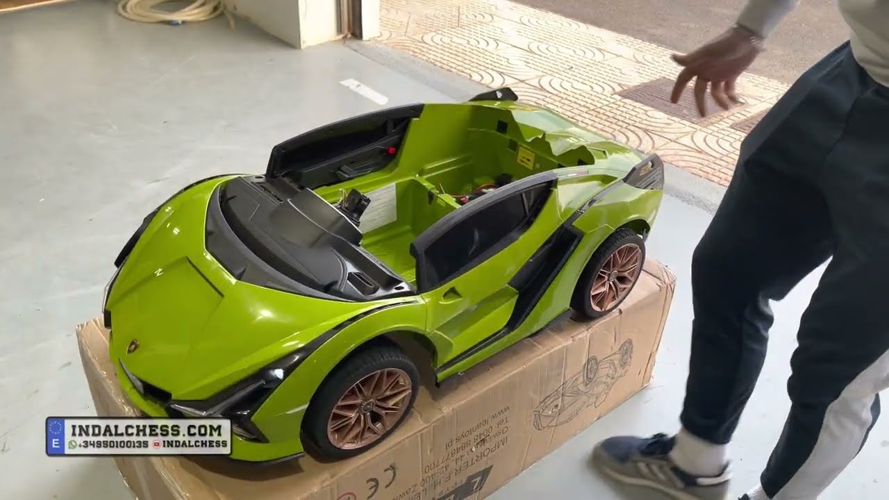 Montaje coche eléctrico Lamborghini verde 12V y prueba final - YouTube