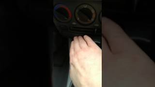 Hyundai Accent cup holders