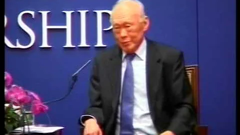 Singapore Prime Minister, LEE Kuan Yew taking questions in Hong Kong - DayDayNews