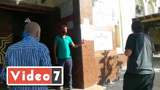 منع دخول المصلين بدون كمامة او مصلية بمسجد مصطفى محمود
