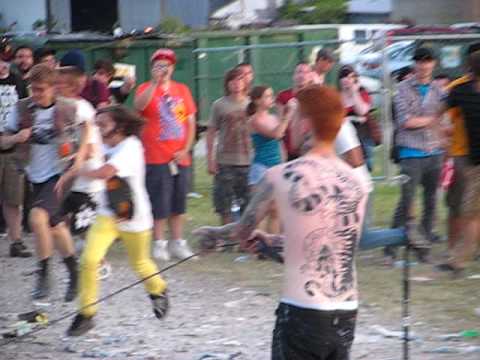 Gallows, Frank in the Circle Pit - Warped Tour - B...