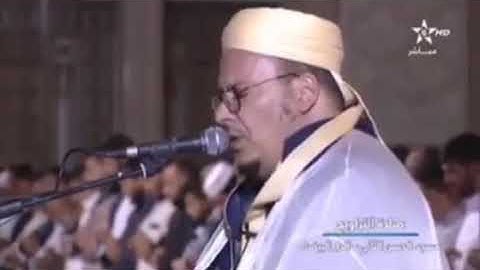 يبدع الشيخ عمر القزابري في قراءة أواخر سوره البقره بصوت هادئ جدا وجميل