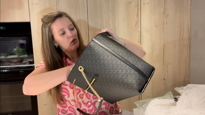 UNBOXING THE TRENDY MK CANVAS TOTE BAG! 