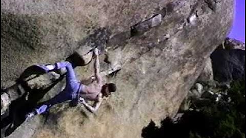 Joshua Tree Bouldering, Saturn Boulder