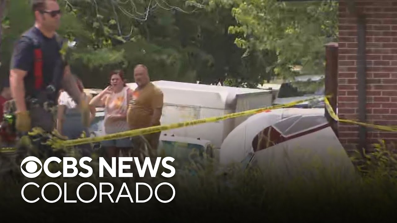 Neighbors describe small plane crash in Arvada neighborhood - YouTube